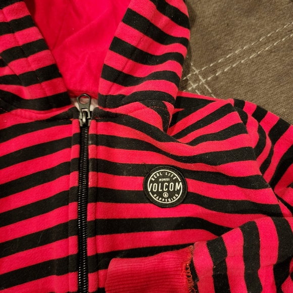 Volcom hoodie - Picture 3 of 4